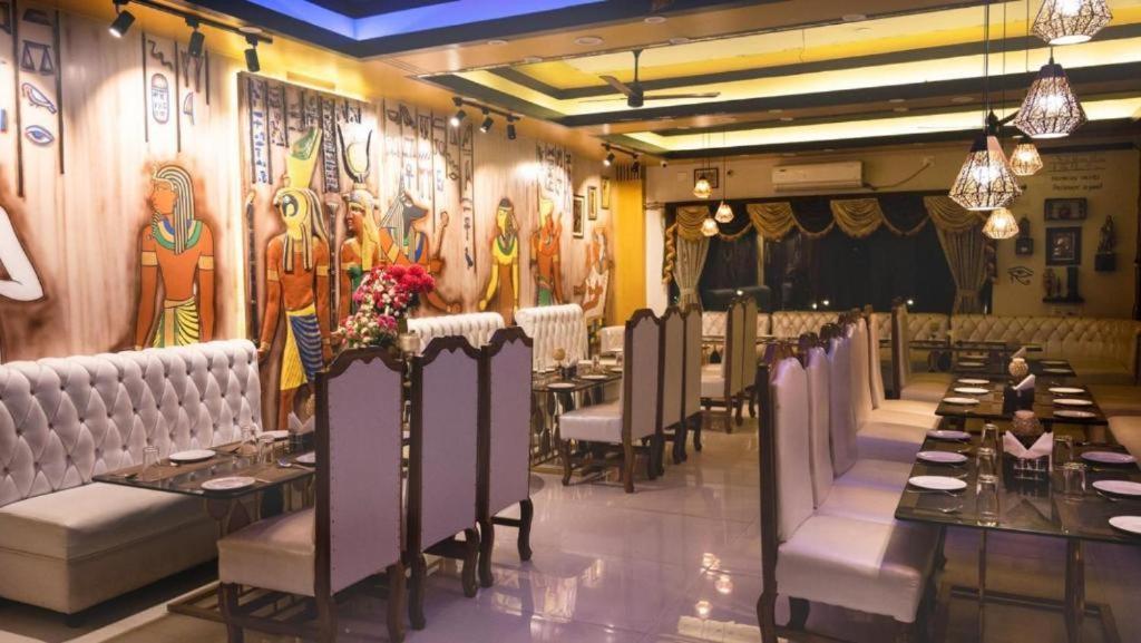 Trisplanet Hotel Kalyani Kültér fotó