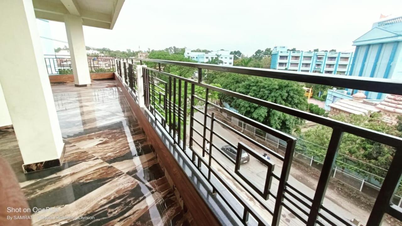 Trisplanet Hotel Kalyani Kültér fotó
