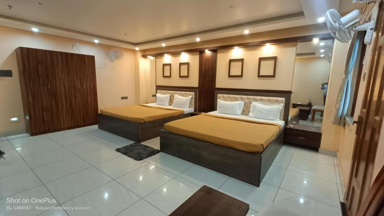Trisplanet Hotel Kalyani Kültér fotó