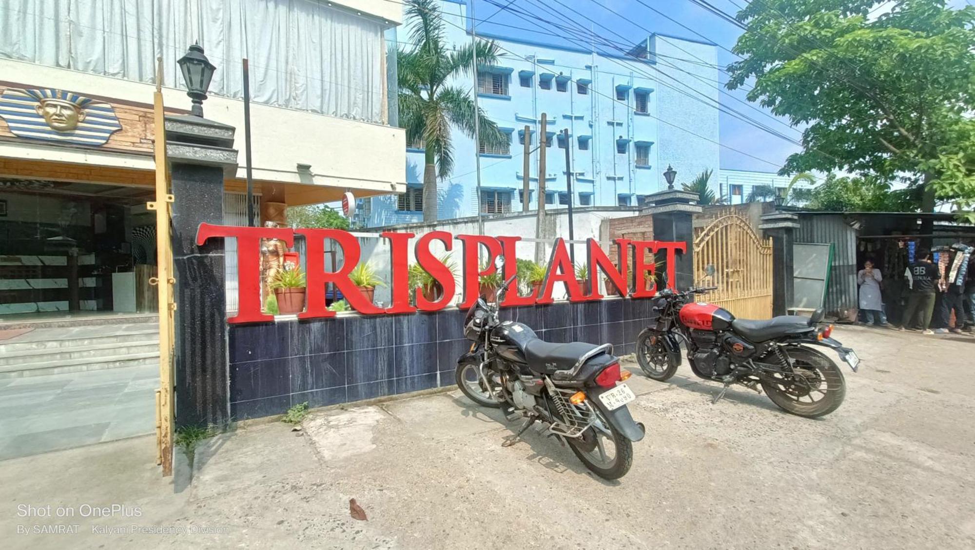 Trisplanet Hotel Kalyani Kültér fotó